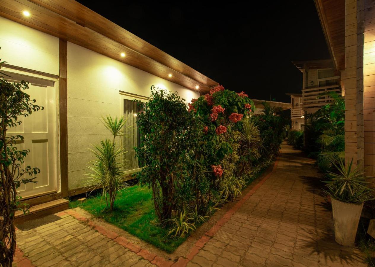 Living Room Beach Resort Morjim Luaran gambar