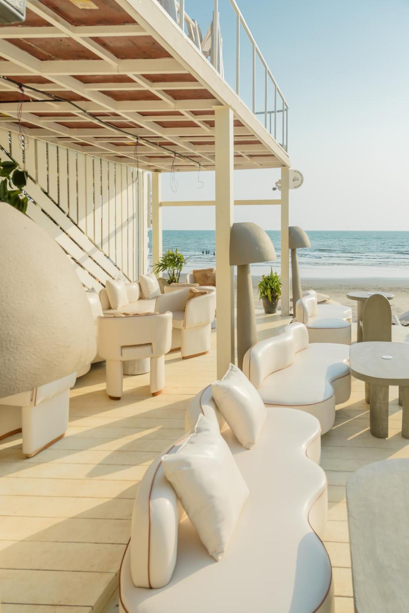 Living Room Beach Resort Morjim Luaran gambar